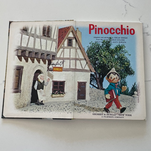 1970 Vintage Pinocchio: A Puppet Storybook | Hardcover | Grosset & Dunlap - Picture 3 of 5
